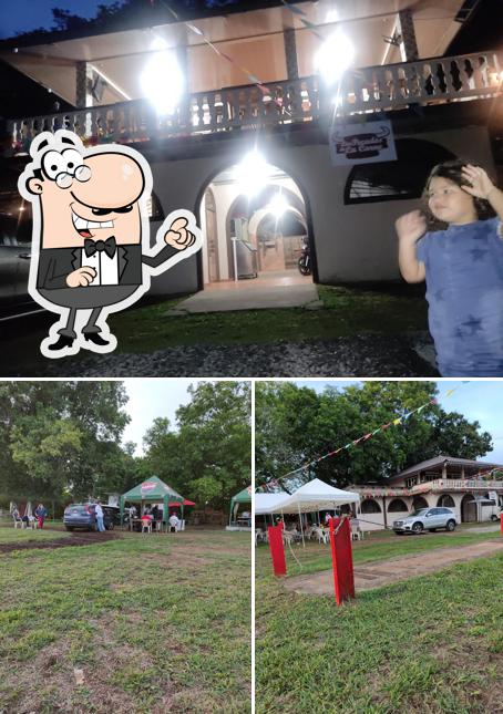 La Estrella Country Club / Establos y Bar Restaurante