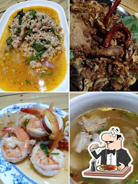 ร้านอาหารใบหม่อนยำแซ่บ