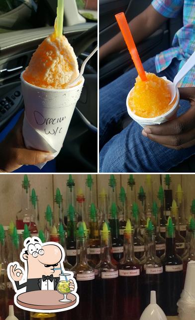 Flitter & Flo's Snowcones