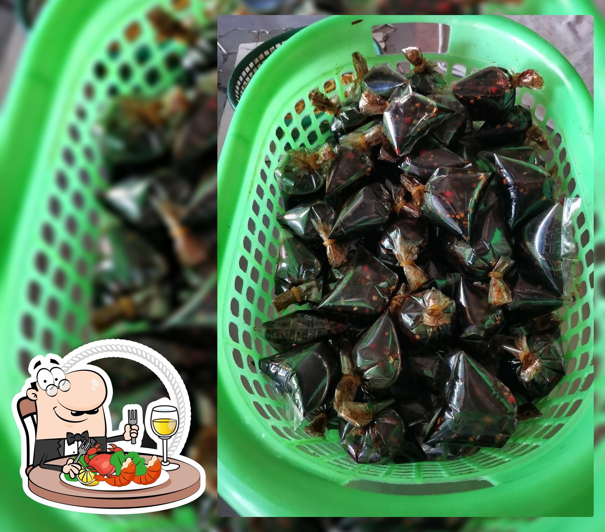ข้าวมันไก่สะเดา