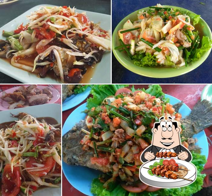 ร้านเฮือนย่าแจ่วฮ้อน-ตามสั่ง