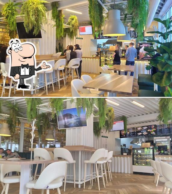 Посмотрите на внутренний интерьер "Снегуречной"