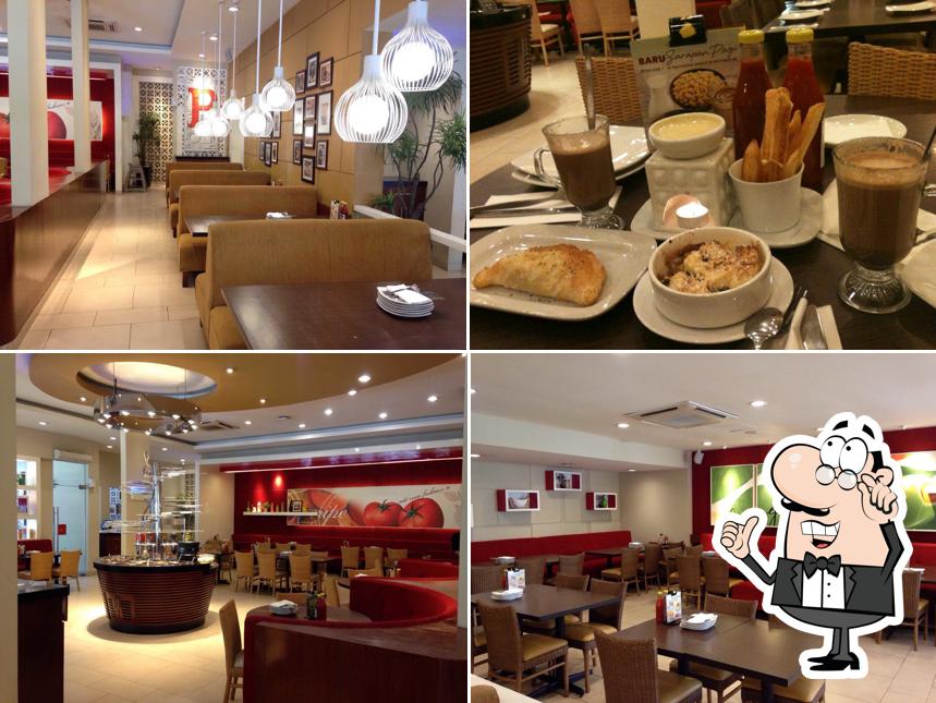 Pizza Hut Restaurant