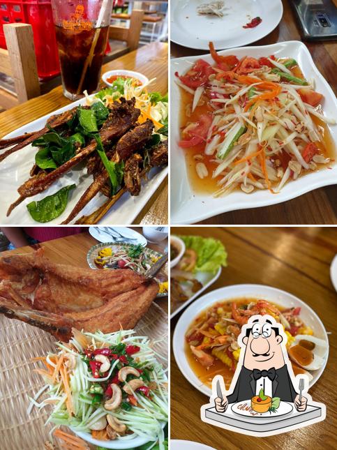 ส้มตำหัวไม้ ภูเก็ต - Huamai Thai E-san