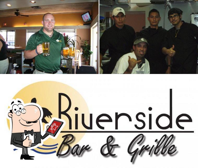 Riverside Bar & Grille