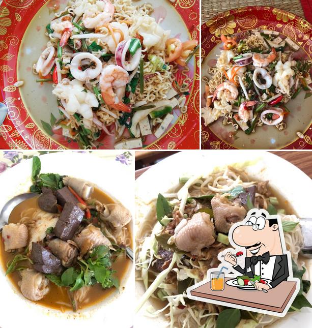 ขนมจีนบุฟเฟ่ต์ อ.แกดำ
