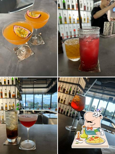 Un Poco Bar