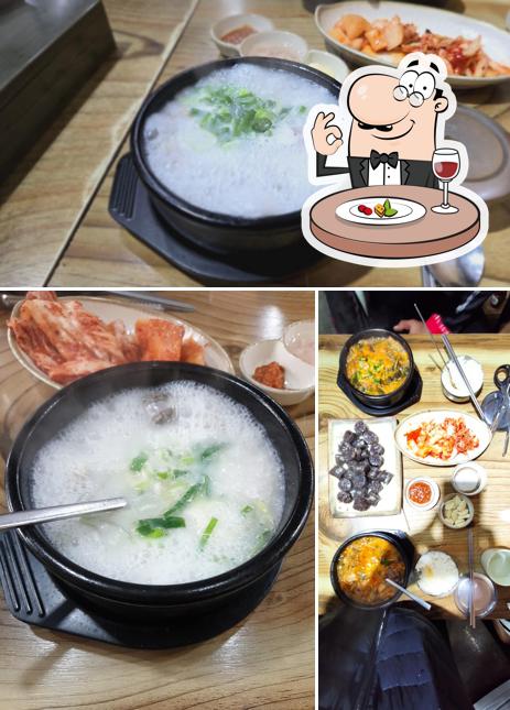 백암토종순대국