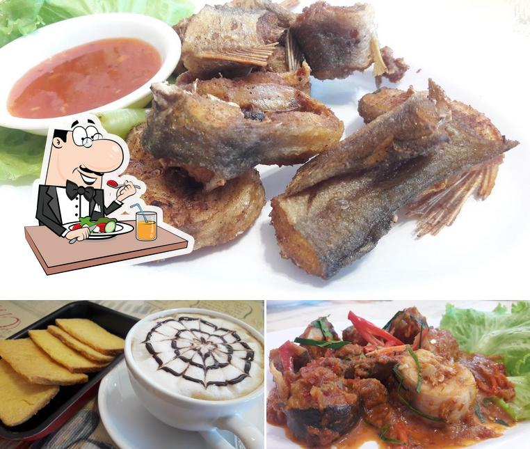 Meena Coffee&Cafe มีน่าคอฟฟี่&คาเฟ่