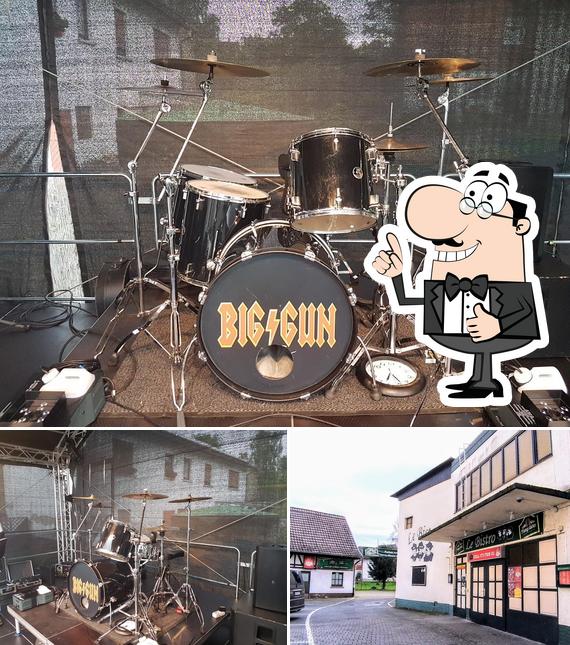 Le Bistro