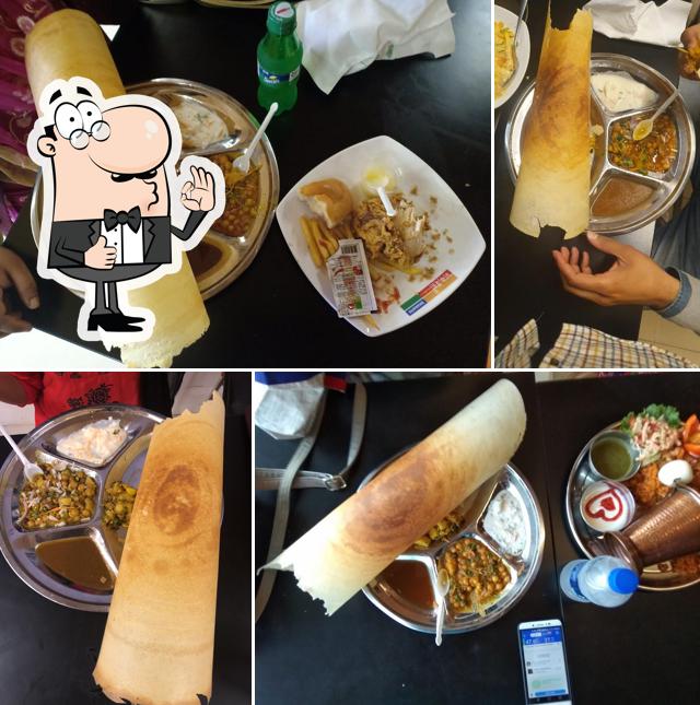 Dhakaiya Fast Food