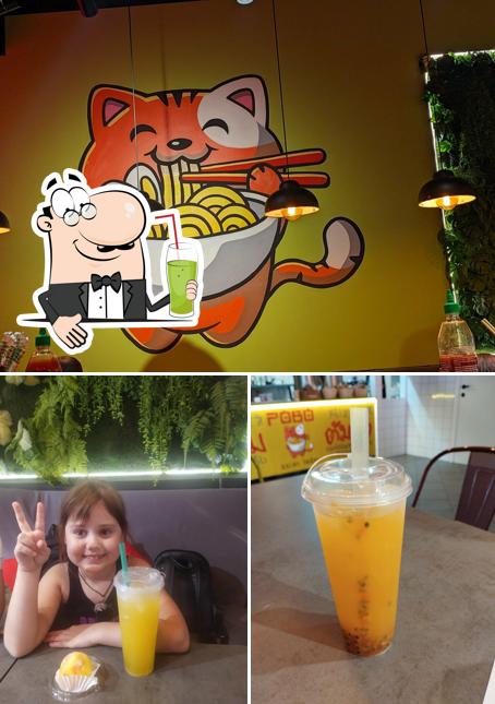 Насладитесь напитками из бара "Побо"