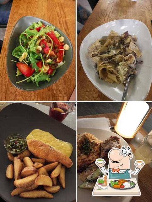 Еда в "Холмс"