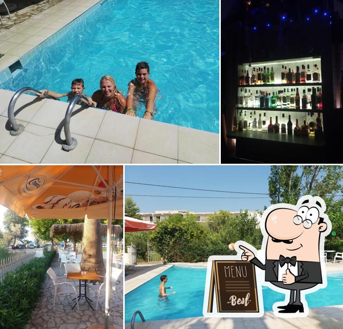 Remvi Pool Bar