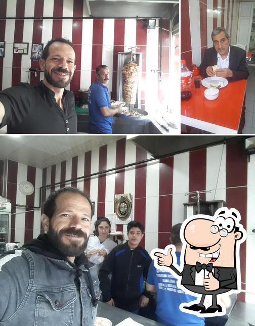 Şanlı Fırat Tavuk Döner Salonu