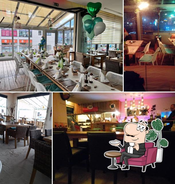 Henry's Sandbar & Restaurant