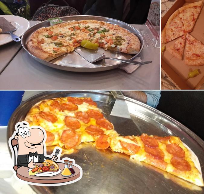 Отведайте пиццу в "Папа Джонсе"