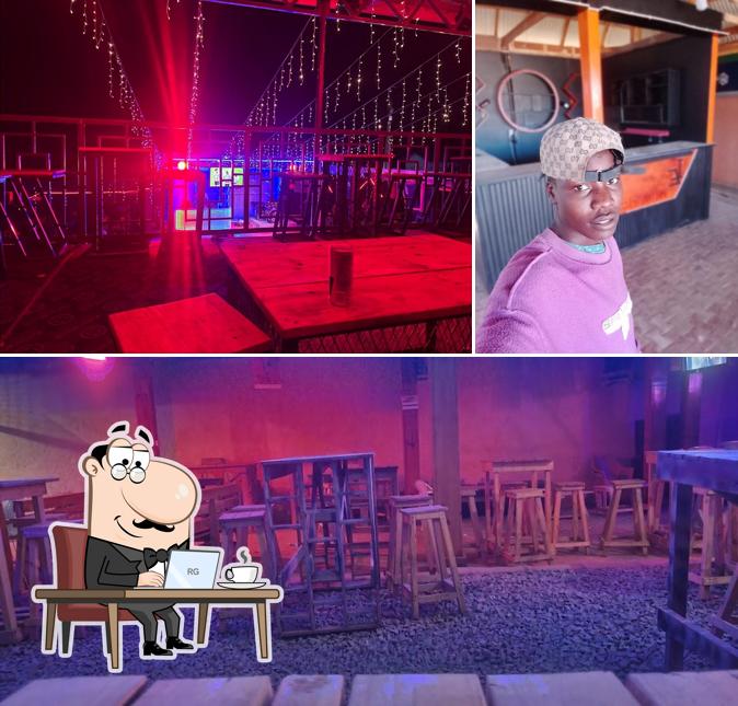 Container Pub
