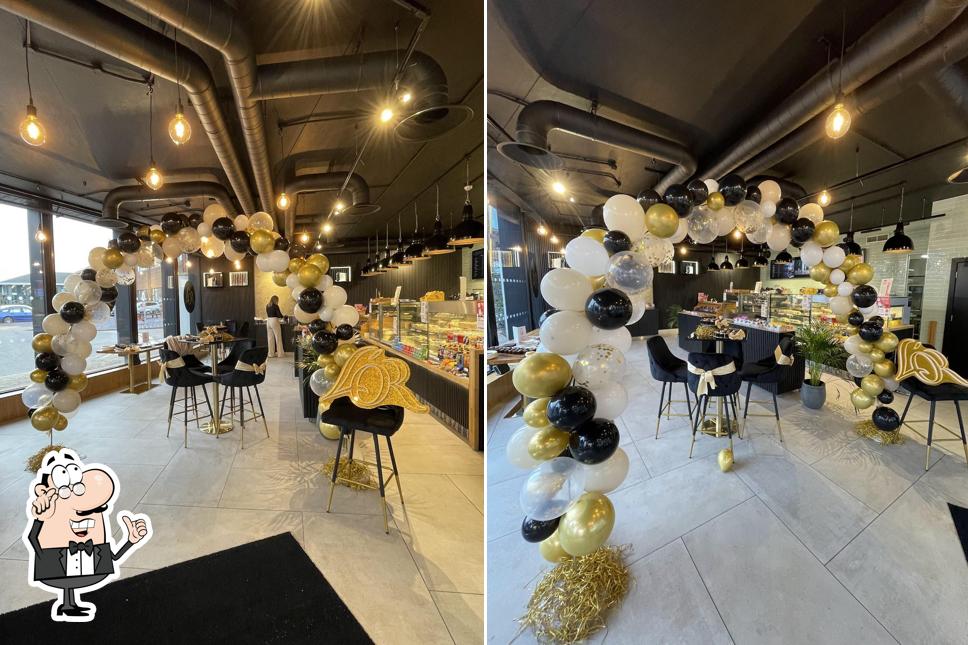 L'OR Cafe by Flying Bean