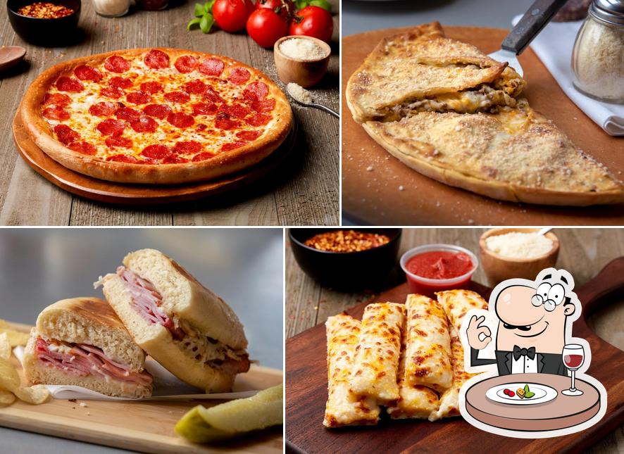 Simple Simon's Pizza (inside Lakeview Grocery)