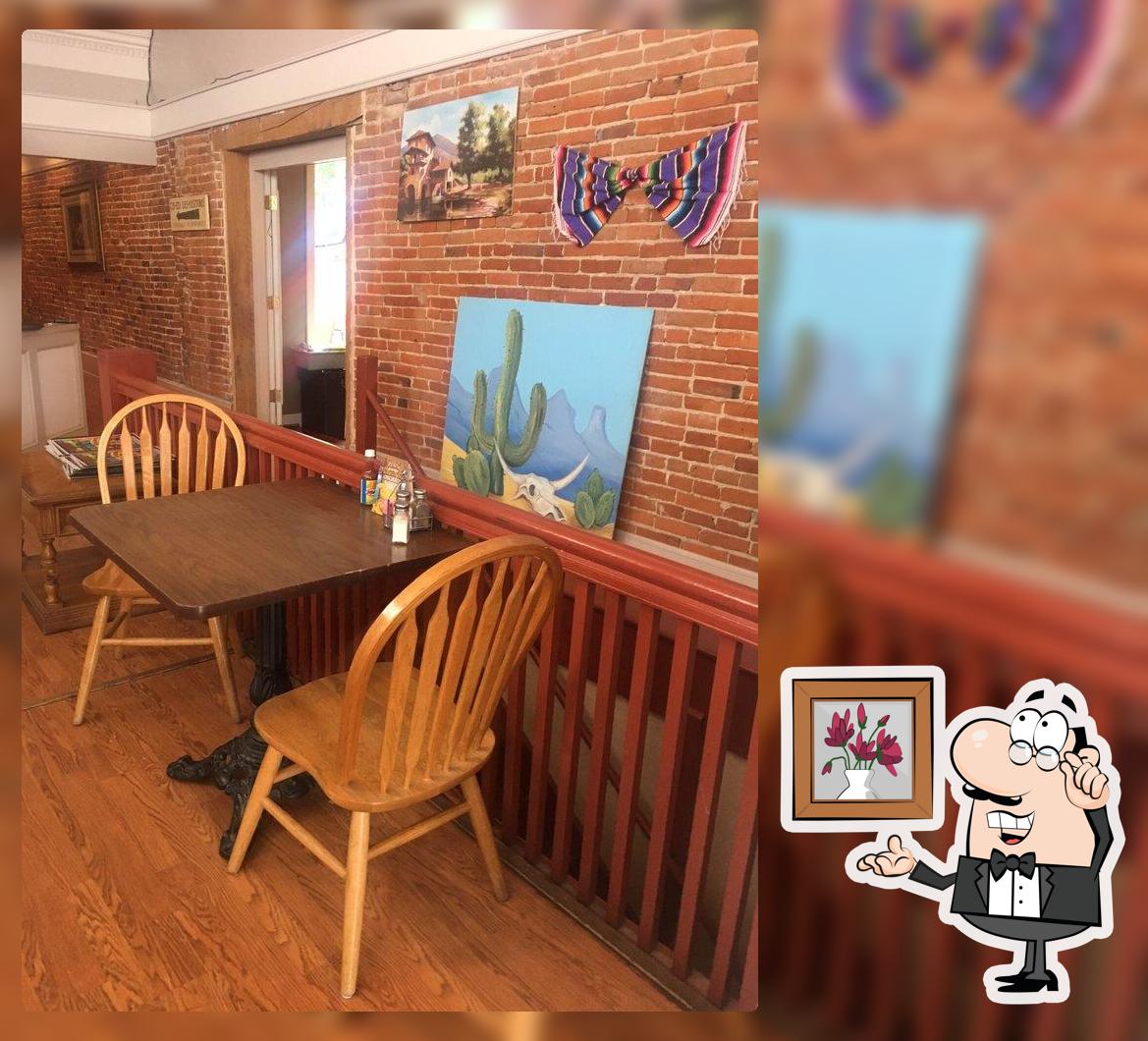 Dos Primos Mexican Restaurant
