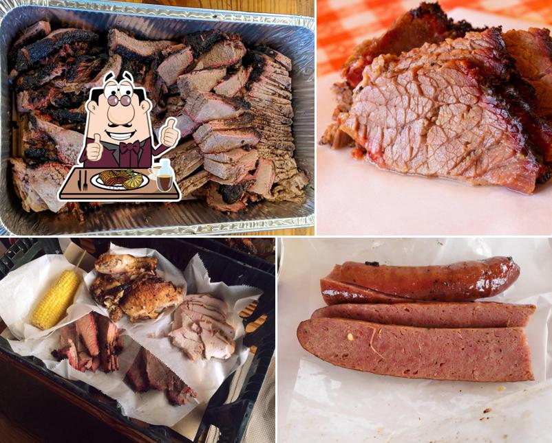 Rudy's "Country Store" and Bar-B-Q