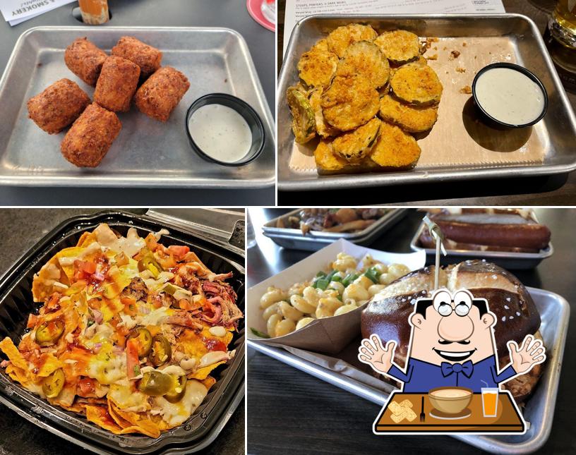 Warped Wing Brewpub & Smokery - Mason