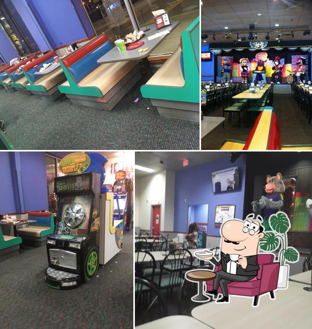 Chuck E. Cheese