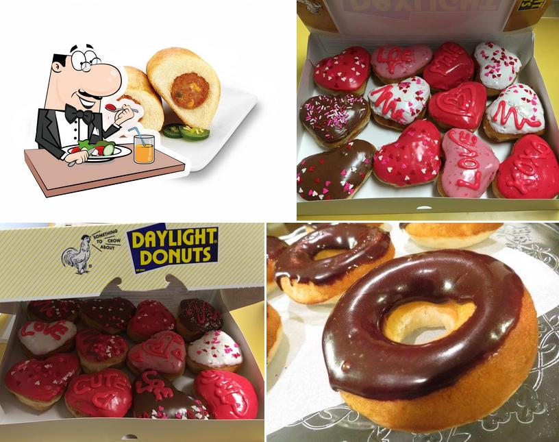 Daylight Donuts Liberal