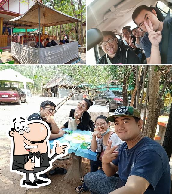ลูกชิ้นหมูพริกกะเหรี่ยง