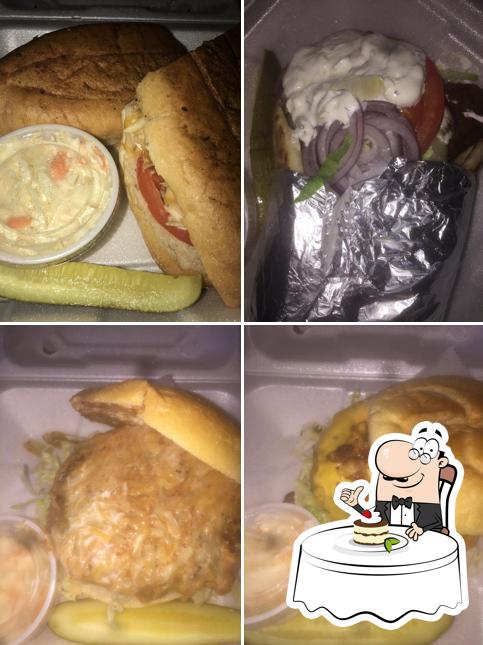Johnny's Riverside Deli & Pizza