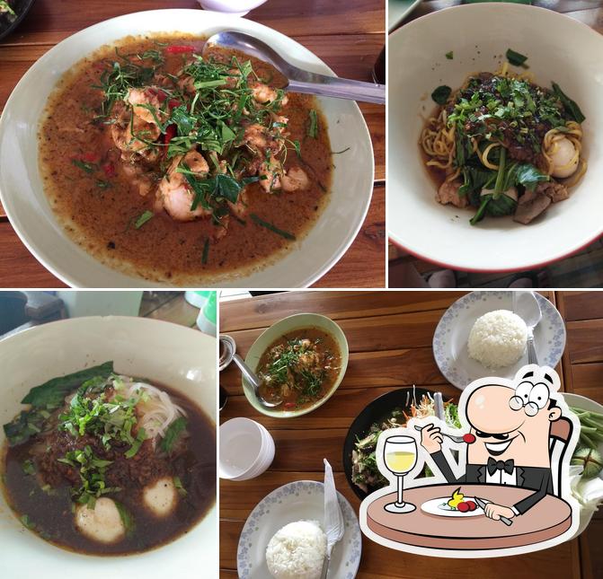 ก๋วยเตี๋ยวเรือต่อชาม ขุนหาญ