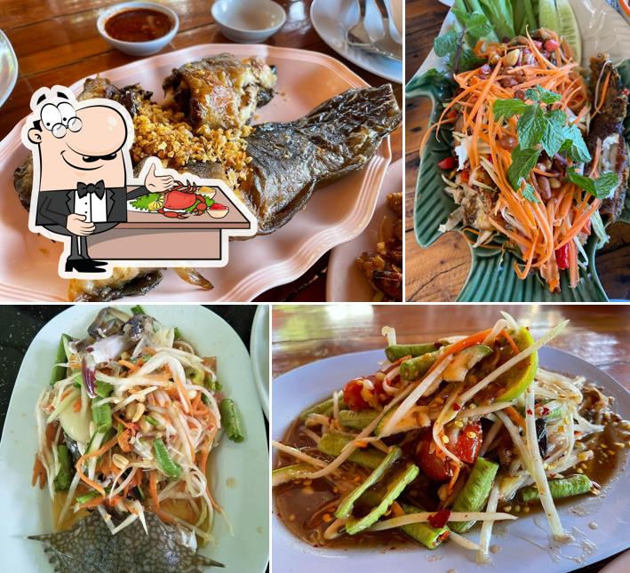 ไก่ย่างวิเชียร ร้านบุญเจริญ & Coffee