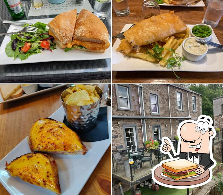 The Riverside - Pub, Kitchen & Coffee House