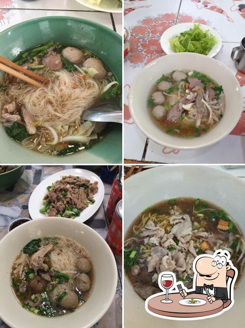ก๋วยเตี๋ยวลูกทุ่งรุ่งเรือง 2
