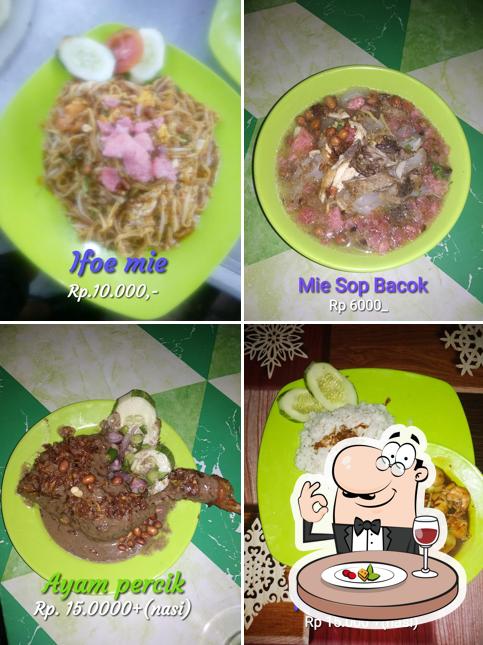 Warung Wak M