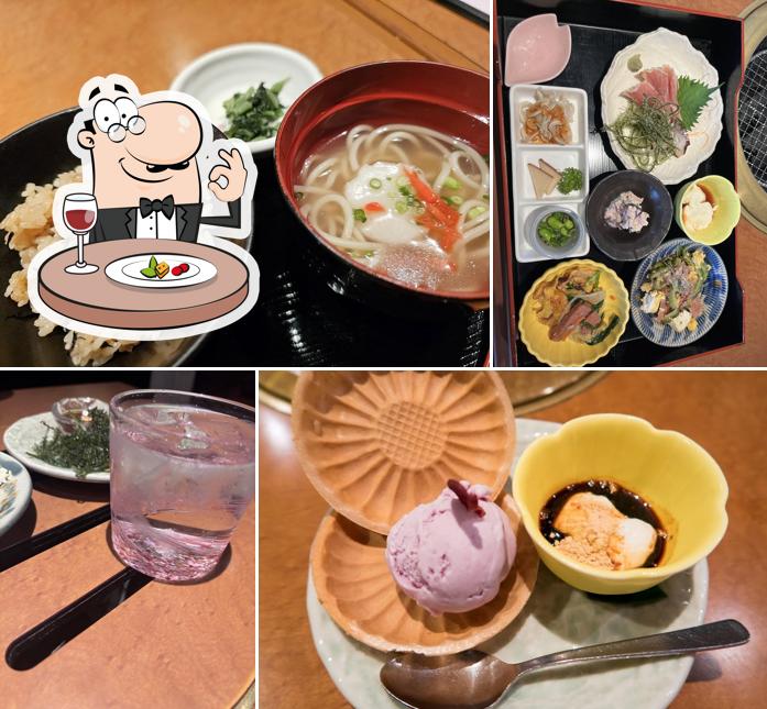 Shimauta and Ryukyu cuisine Chatan dining