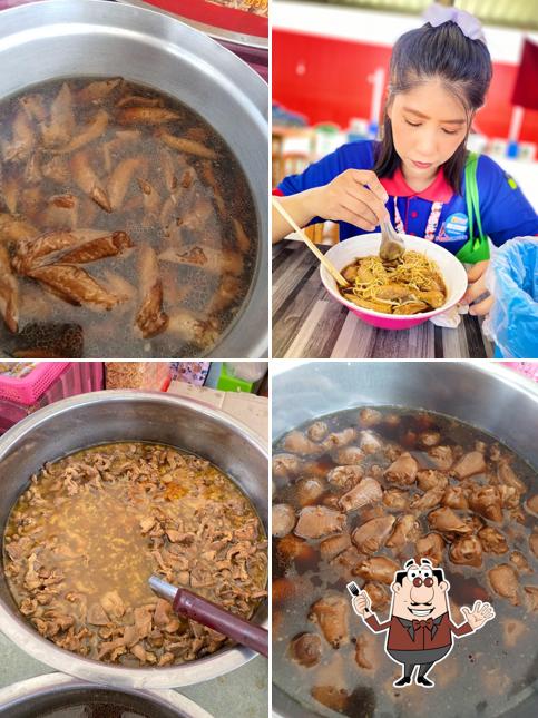 เจ๊หนาพาสวบ ก๋วยเตี๋ยวไก่มะระบุฟเฟต์ อิ่มละ 69 บาท