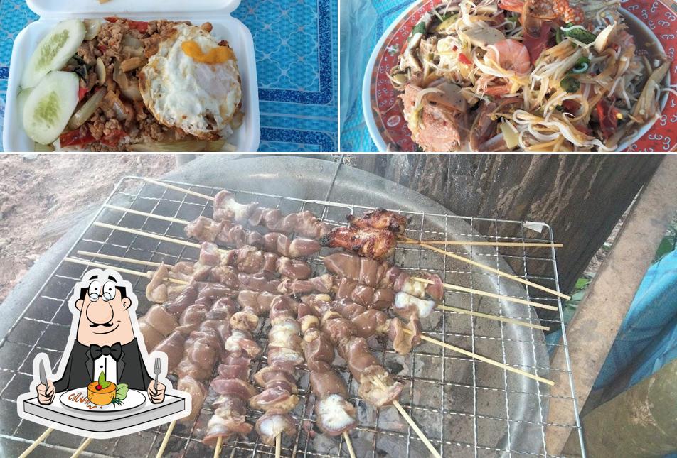 ร้านส้มตำข้างร้านแม่ใหญ่วาน