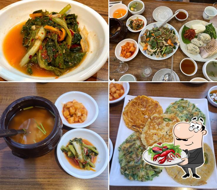 KOONG Gaeseong Traditional Dumpling House