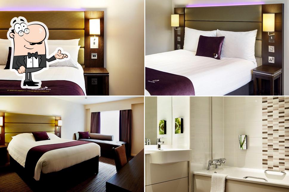 Premier Inn Reading South (Reading Gateway, M4/J11) hotel