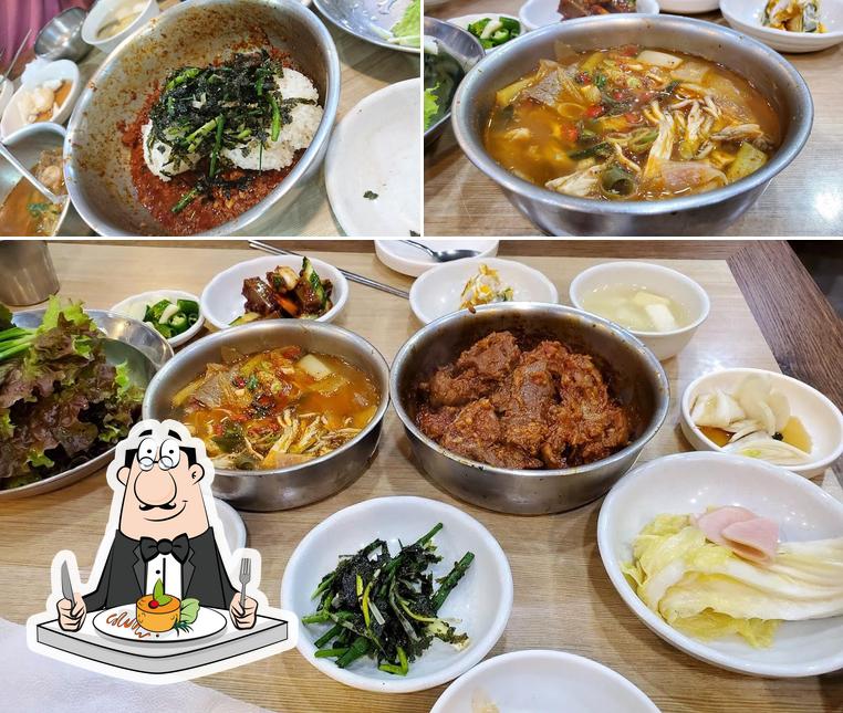 喜笑顏開燉排骨食堂