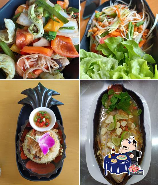 ไอดินกลิ่นนา / I-DIN KLIN NA Thai Food Restaurant