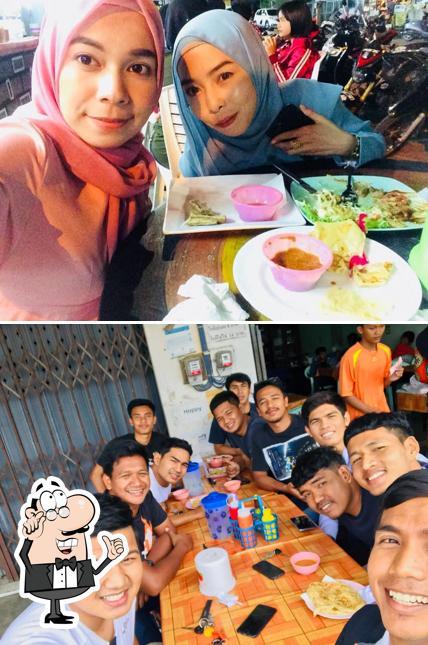 ร้านโรตี5เเยก