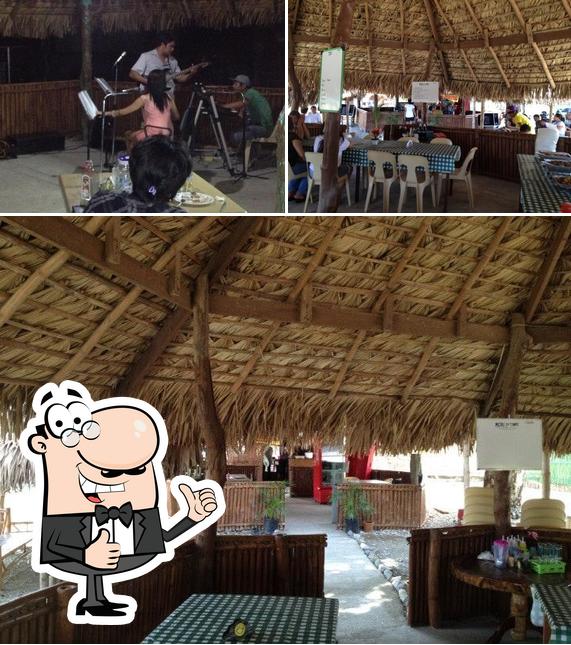 Weng's Restaurant & Cool Spot