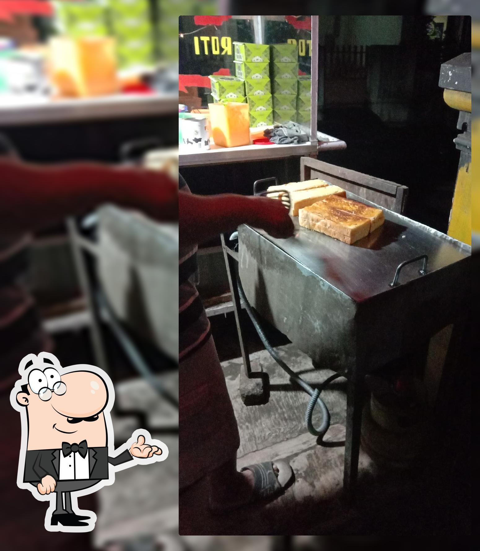 Roti Bakar SalmaSalsa