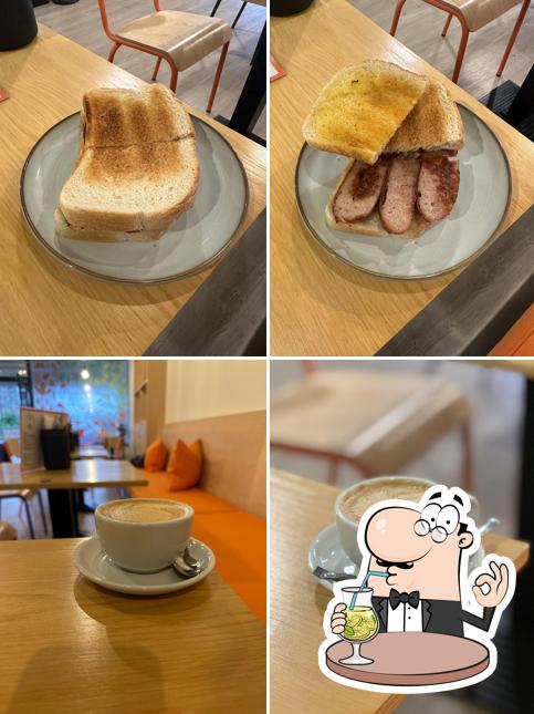 Moss Delph Coffee House, Bar & Eatery