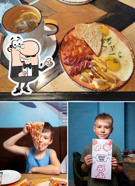 Это снимок, где изображены внутреннее оформление и напитки в Pizzaiolo