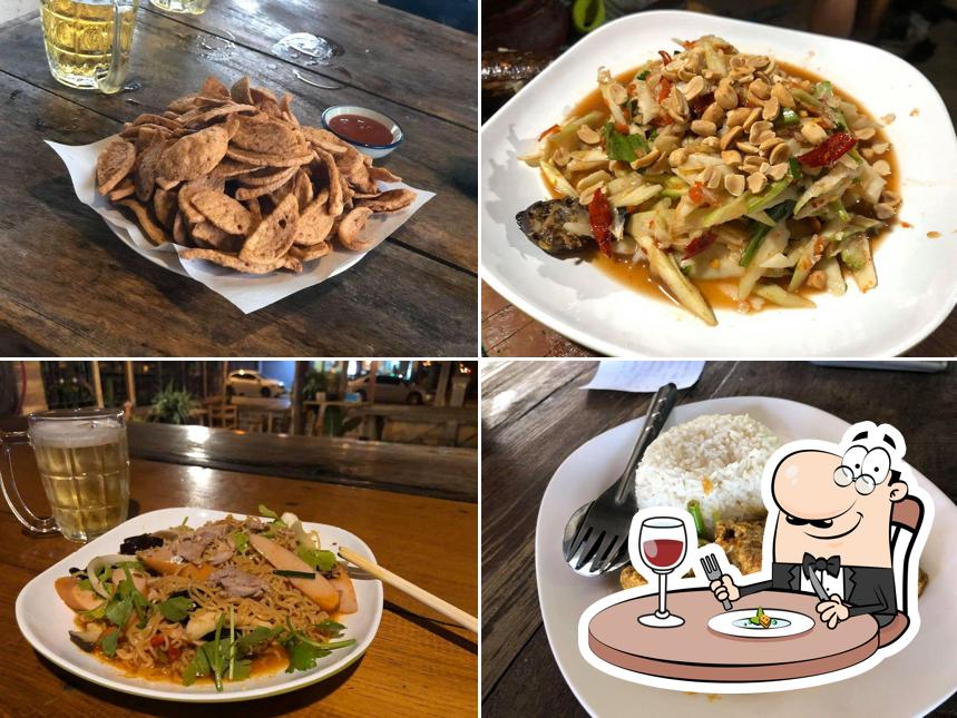 ข้างบ้าน by Heaven Pavilion