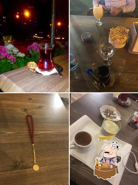 Mudo Cafe & Restaurant